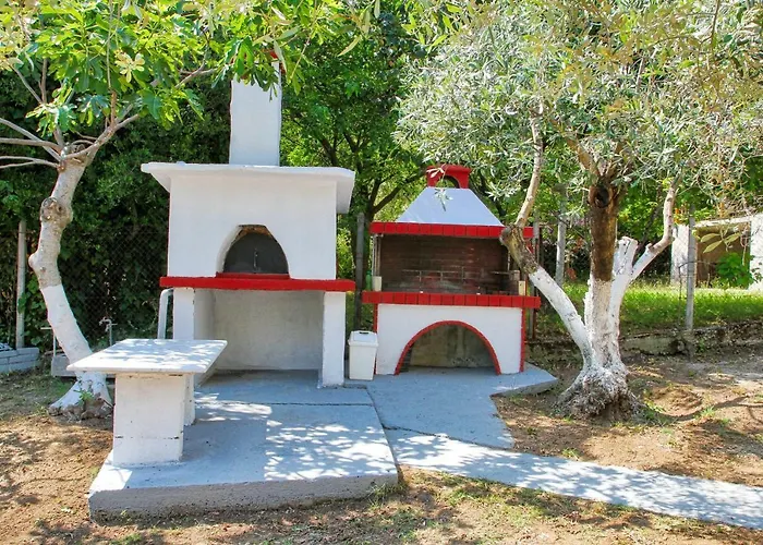 The House Of Olive Trees Case de vacanță Nea Iraklitsa